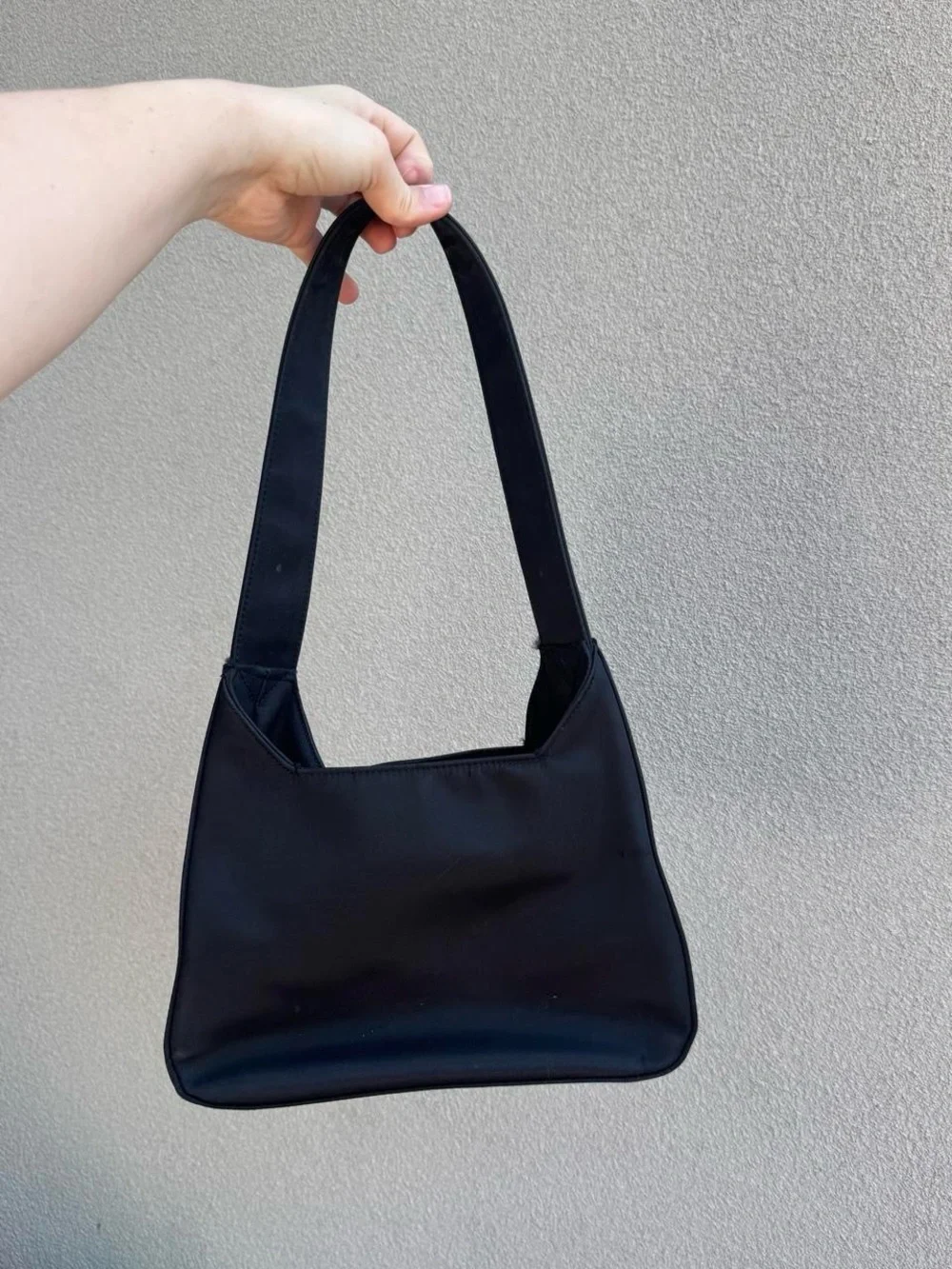 GUESS Black Y2K Shoulder Bag - Sleek Everyday Tote